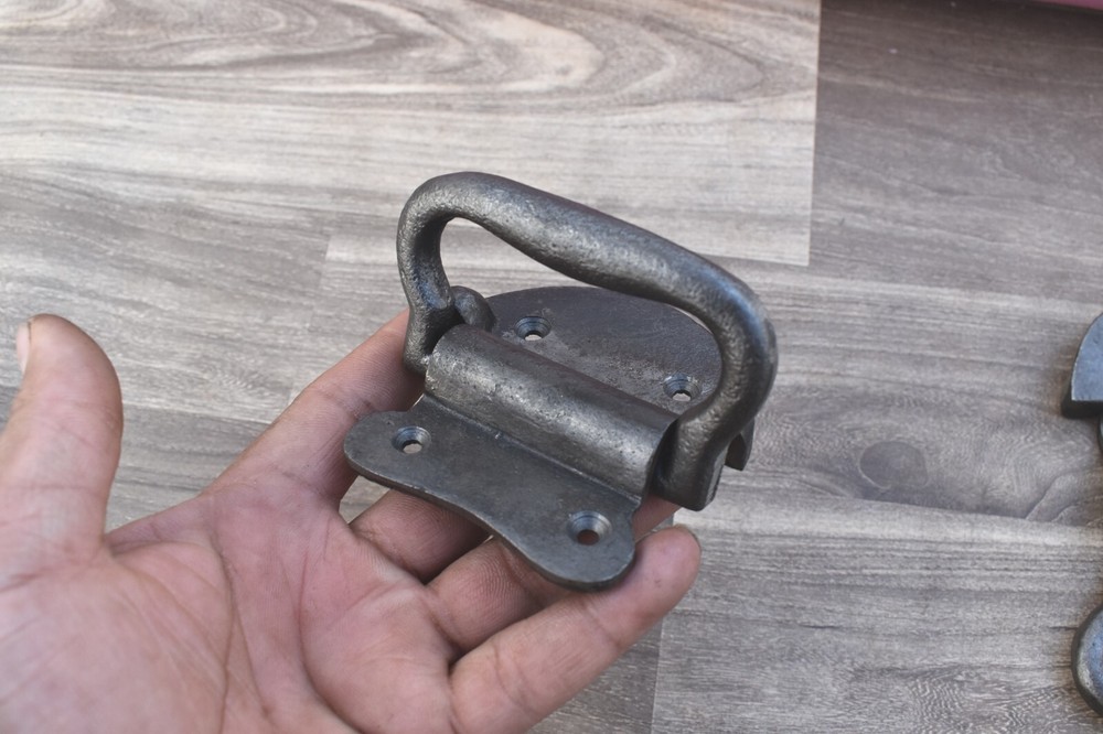 VINTAGE Cast Iron chest door KNOCKER ring Pull drop handle knob 4 pic
