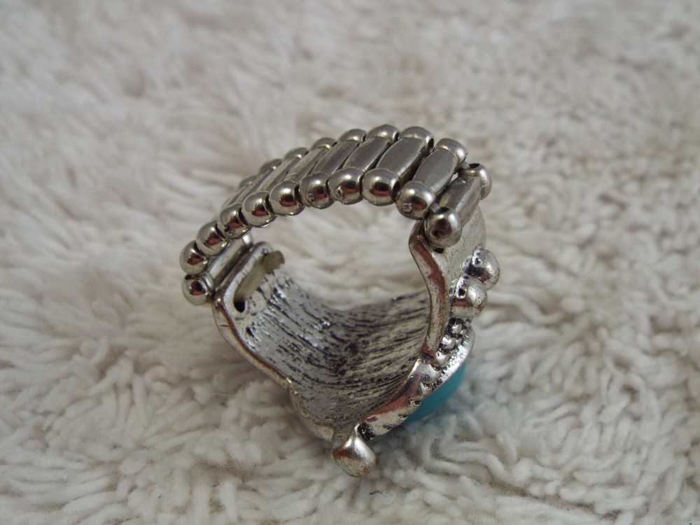 Silvertone Blue Stretchband Ring ~ Stretch Size 9-10 (A3)