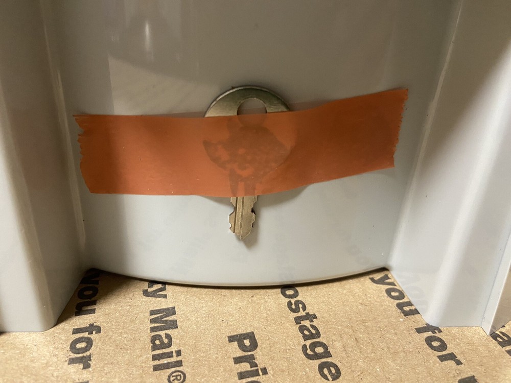 GEORGIA-PACIFIC SOFTPULL DISPENSER