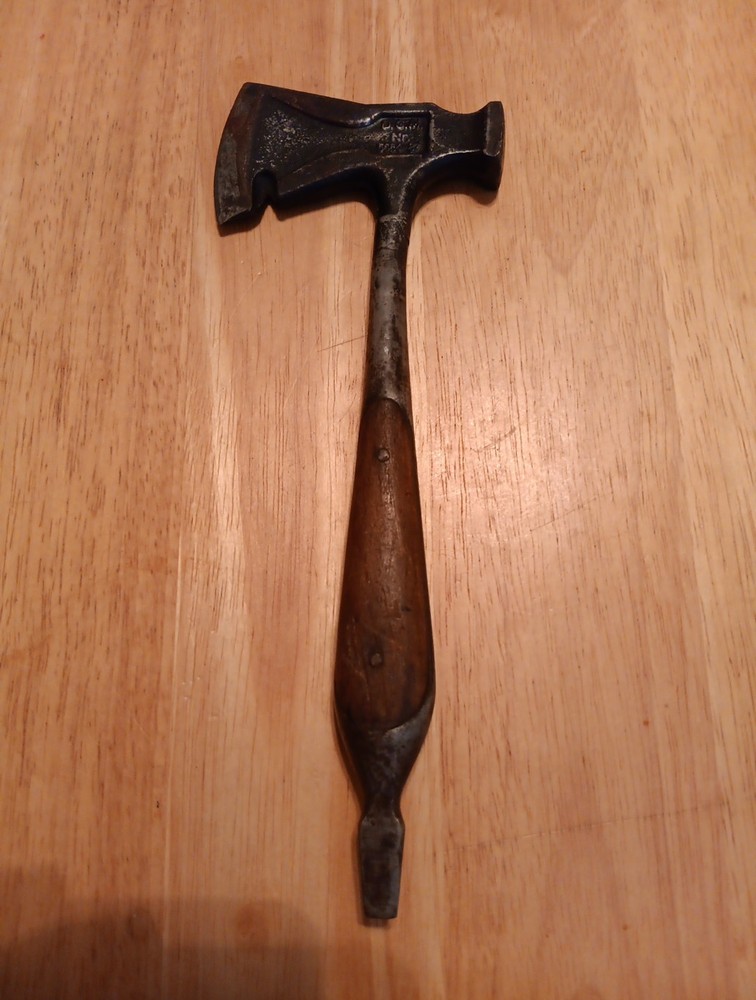 WWII DGM 5664-87 GERMAN MULTI-TOOL Axe Hatchet Hammer Screwdriver
