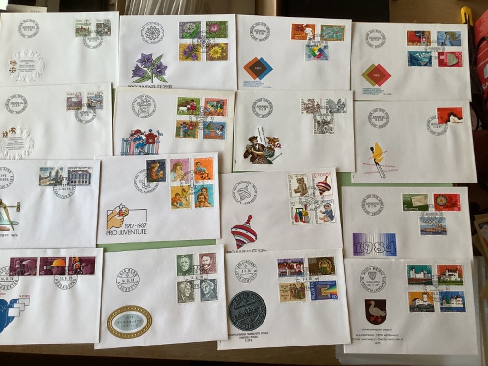 Switzerland postal  covers  16  items Ref A2183