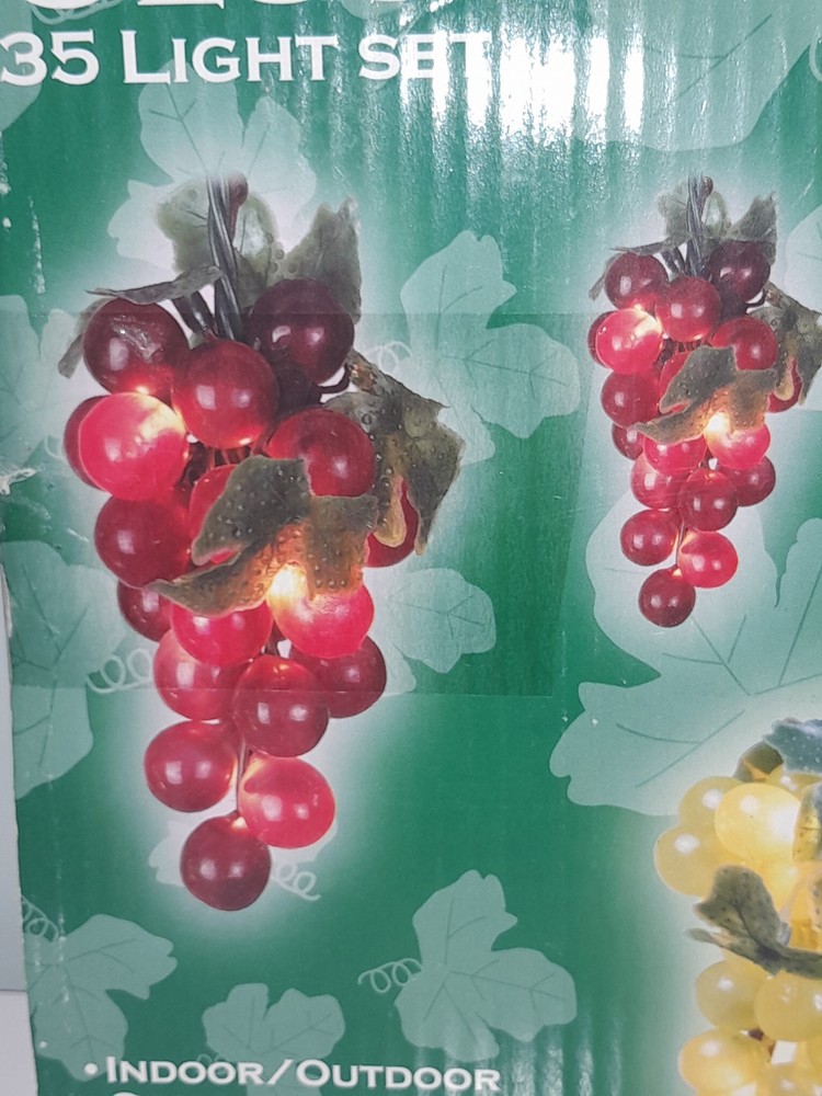 Red Grape Lighted Cluster String Lights 5 Clusters 35 Lights/Box (2 Open Boxes)
