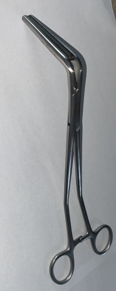 Angled Hydragrip Clamp - V. Mueller Germany CV5040 Fogarty 10"