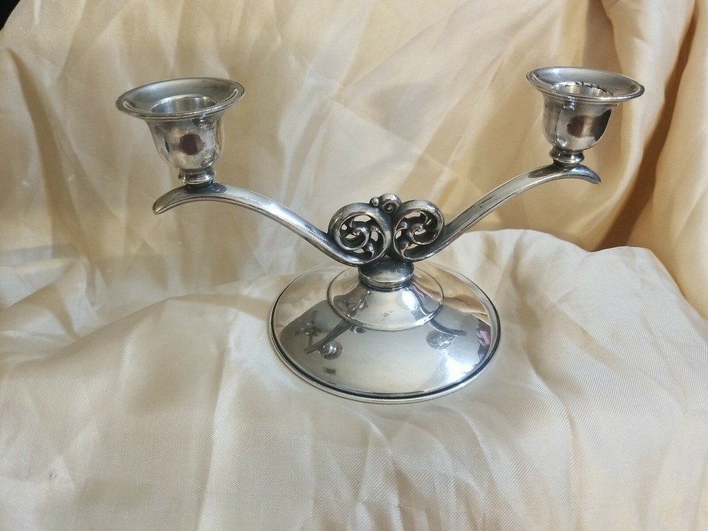 WM A Rogers Vtg Silverplate Double Candlestick Holder