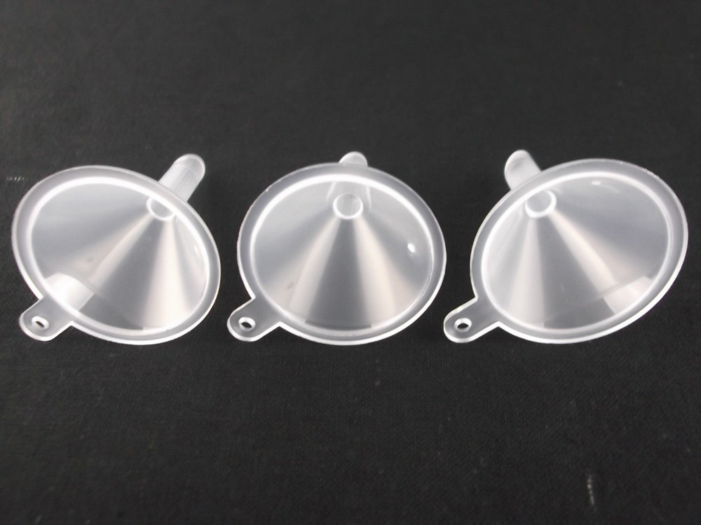 US 10~30pcs Small Plastic Perfume Diffuser Bottle Mini Liquid Oil Funnels Lab