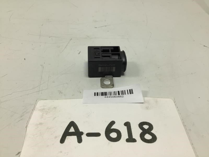 2007 AUDI A8 BATTERY TERMINAL FUSE PROTECTION MODULE OEM+