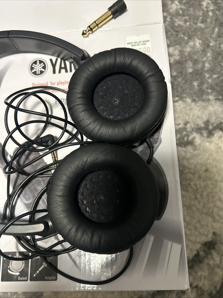 Yamaha HPH-100B Dynamic Closed-Back Headphones Black