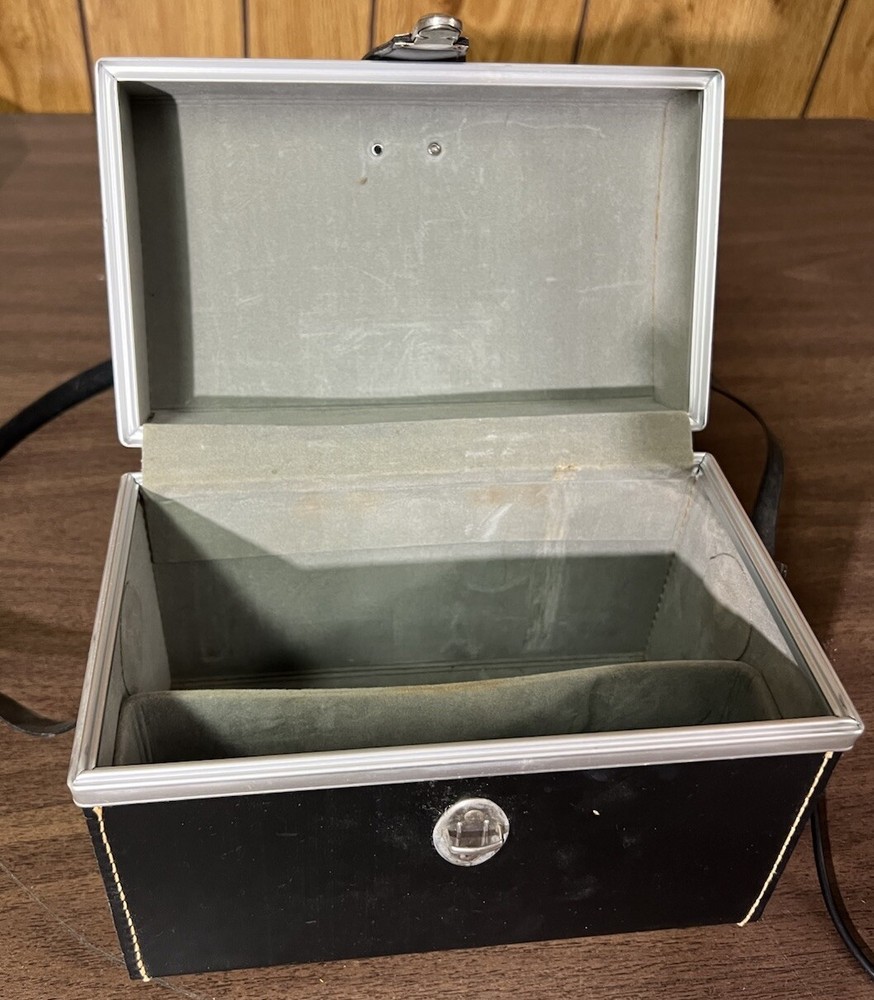 Vintage Polaroid Automatic Land Camera Model 420 With Flash Hard Case