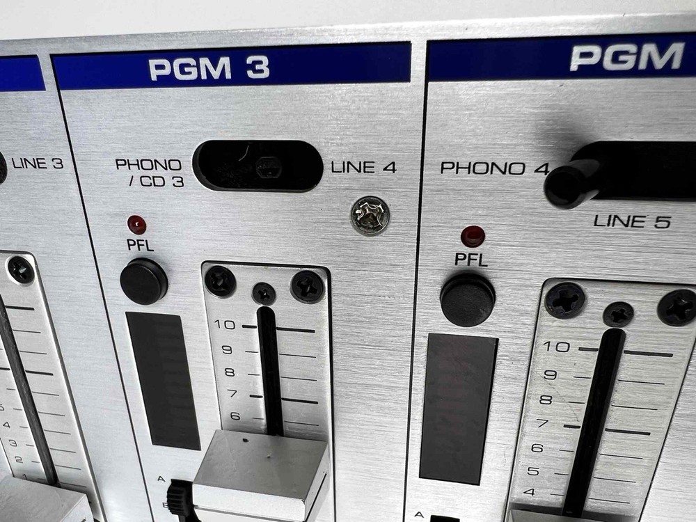 Stanton RM-50 Professional Stereo Mixer (READ DESCRIPTION)