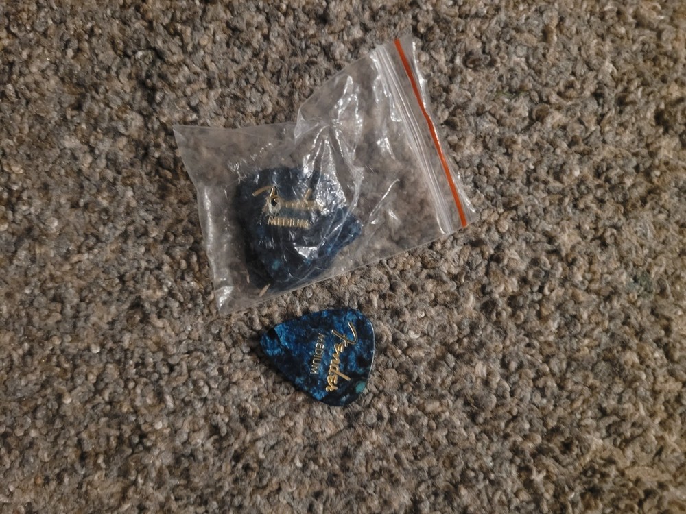 black Locero Lc100 classical guitar