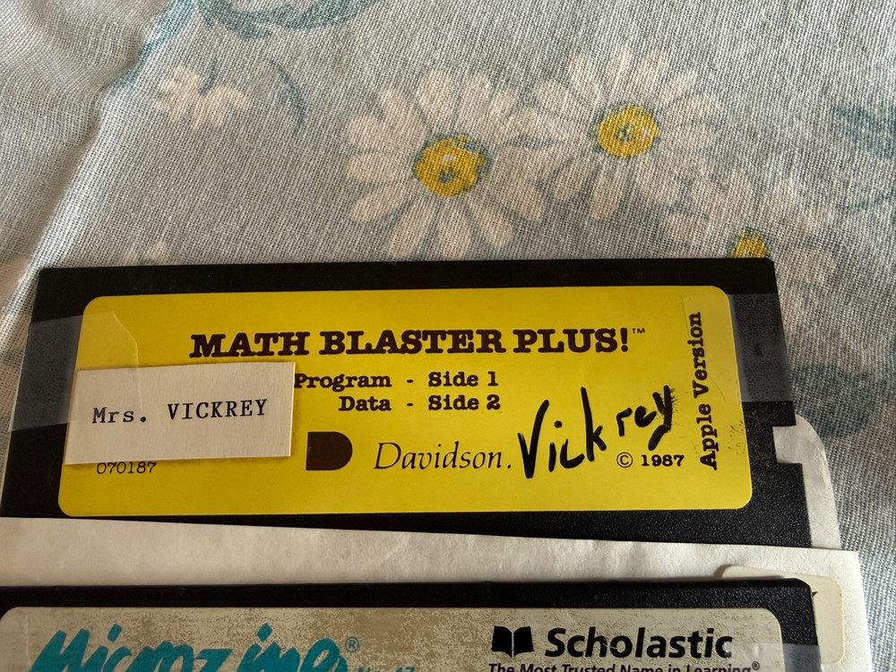 Apple 5.25 Software - MICROZINE NO. 17 by Scholastic PLUS Math Blaster Plus