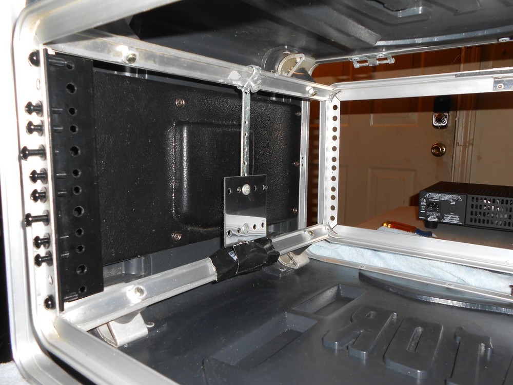 Gator G-SHOCK 4L Shockmount 4U Rack Case