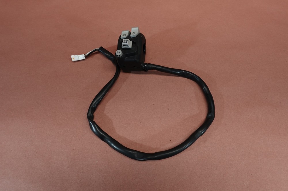 2017-2020 Ducati Supersport S Left Handlebar Handle Bar Control Switch