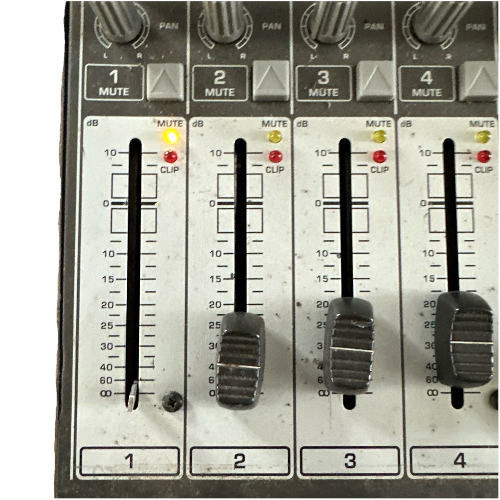 Behringer Xenyx1222FX Mixer. Powers On But Untested