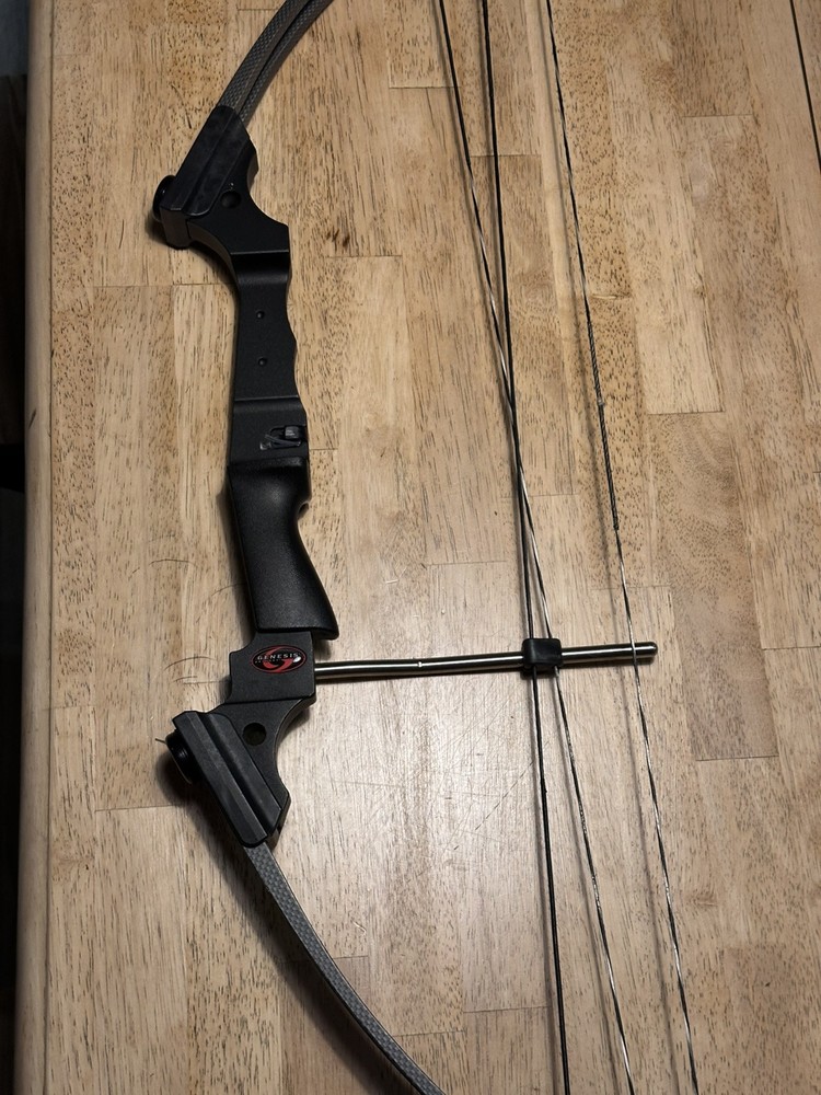 Genesis Gen X Right-Handed Bow - Black