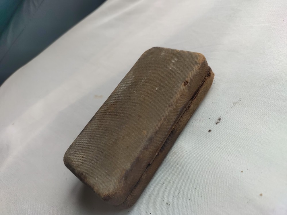 Nice Khaki World War I Razor Set