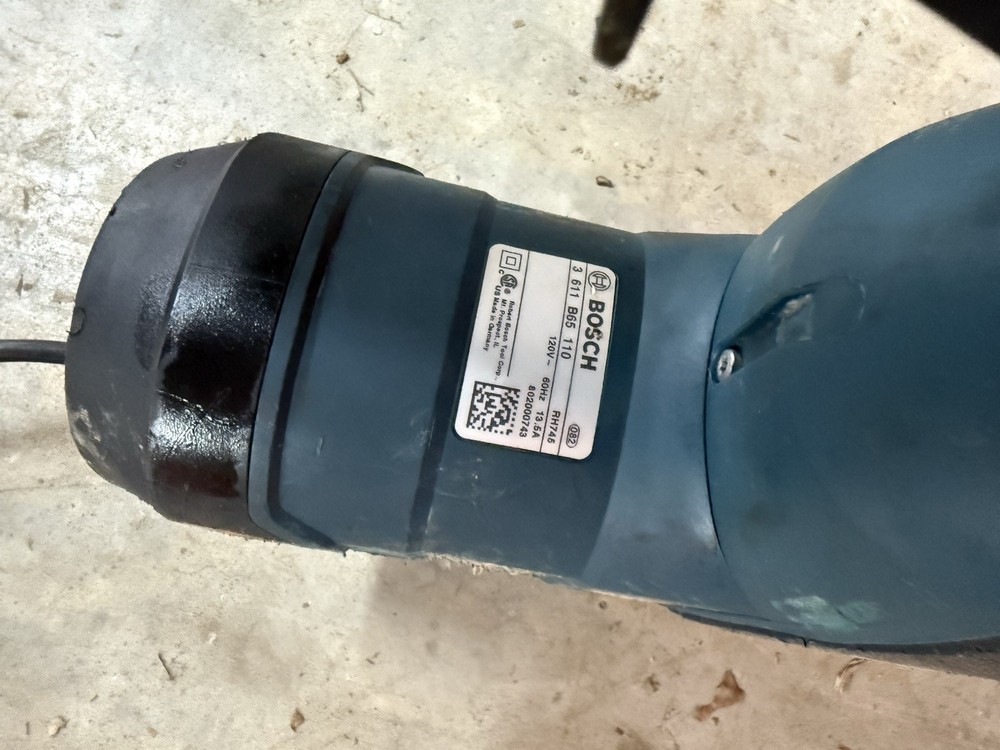 BOSCH RH745 Rotary Hammer