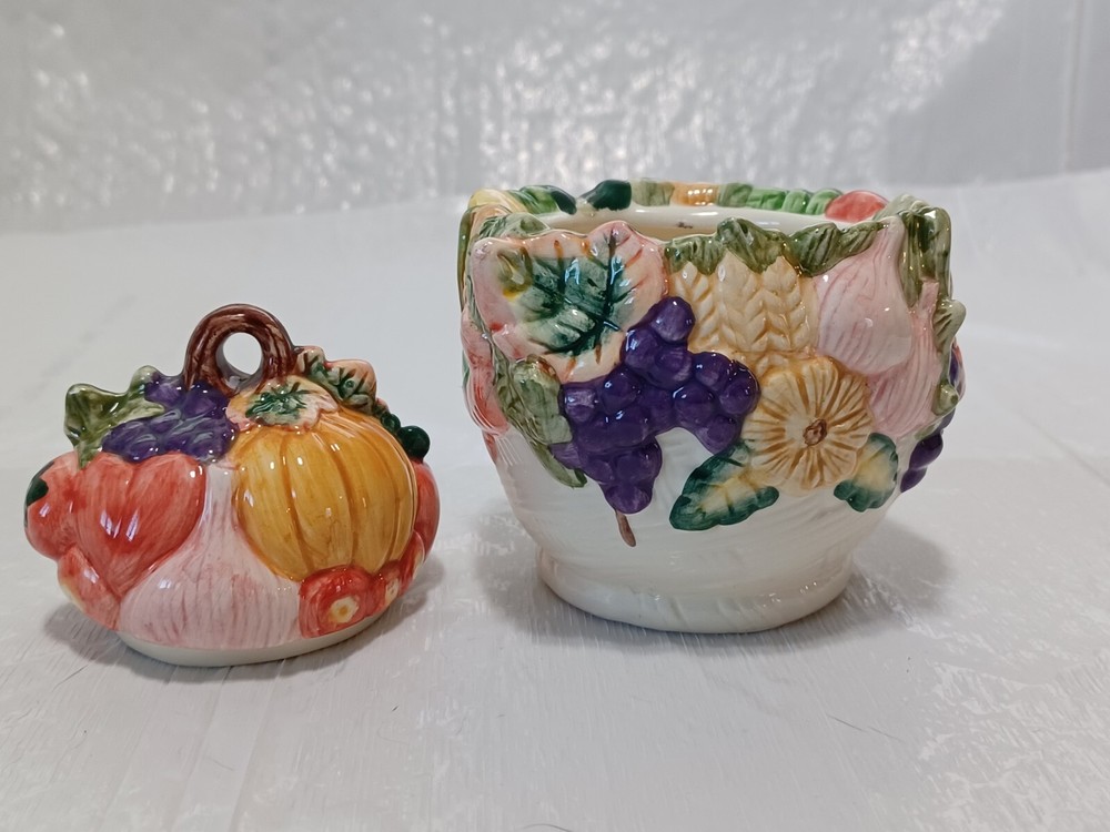 Long Rich Harvest Vegetable Creamer & Sugar Ceramic Set