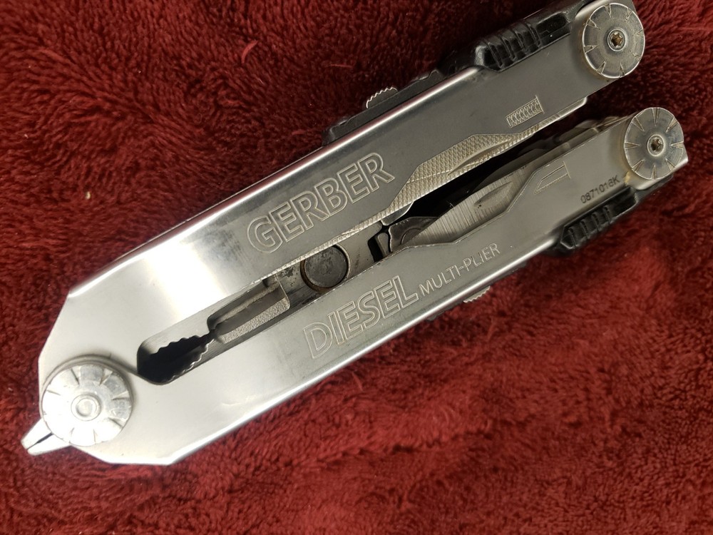 🔪🔪 Gerber Diesel Multi-Tool knife pliers s
