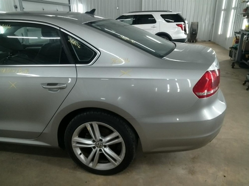 PASSAT 2014 High Mounted Stop Light 104805528