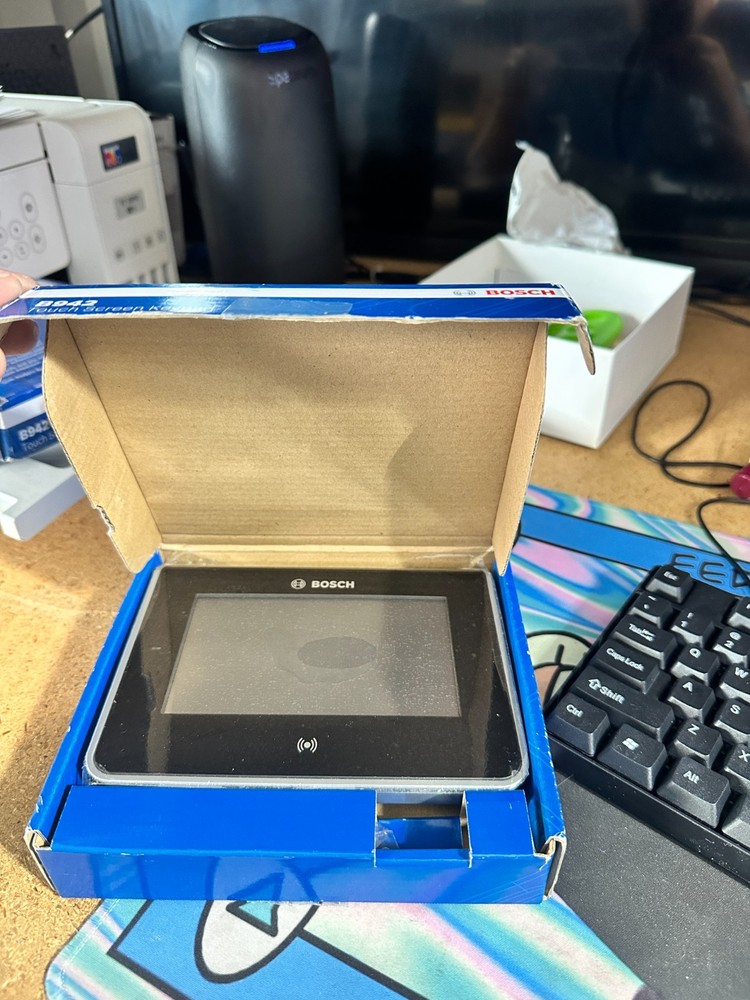 Bosch B942 Touch Screen Keypad - Black