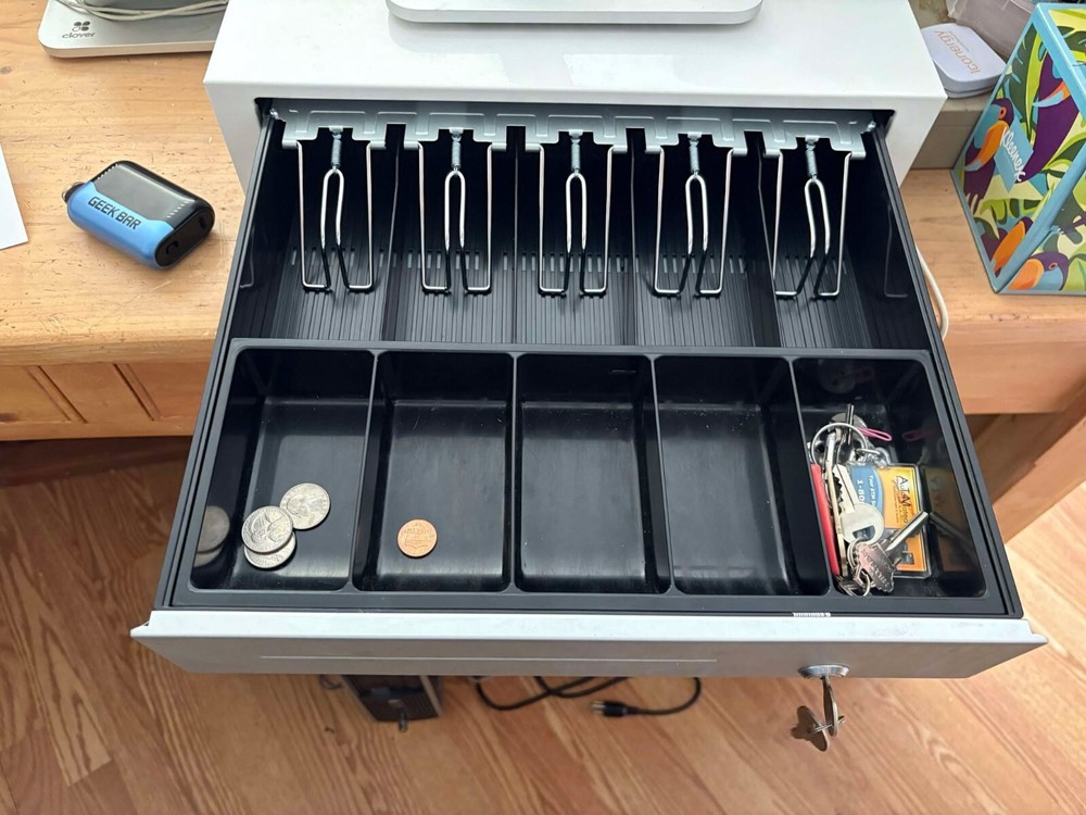 Clover POS System. Complete