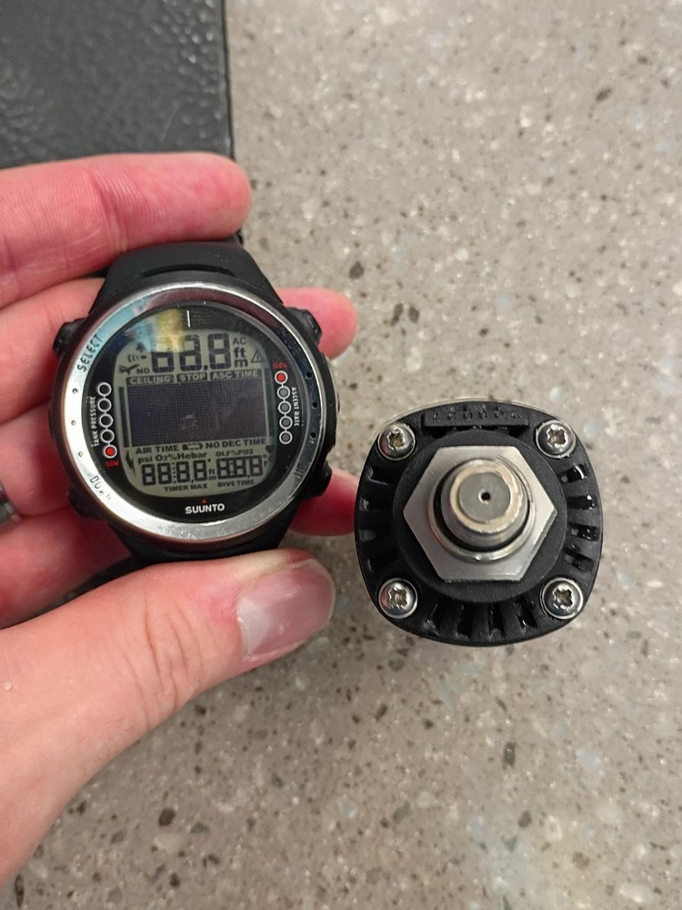 Suunto d4i dive computer with transmitter