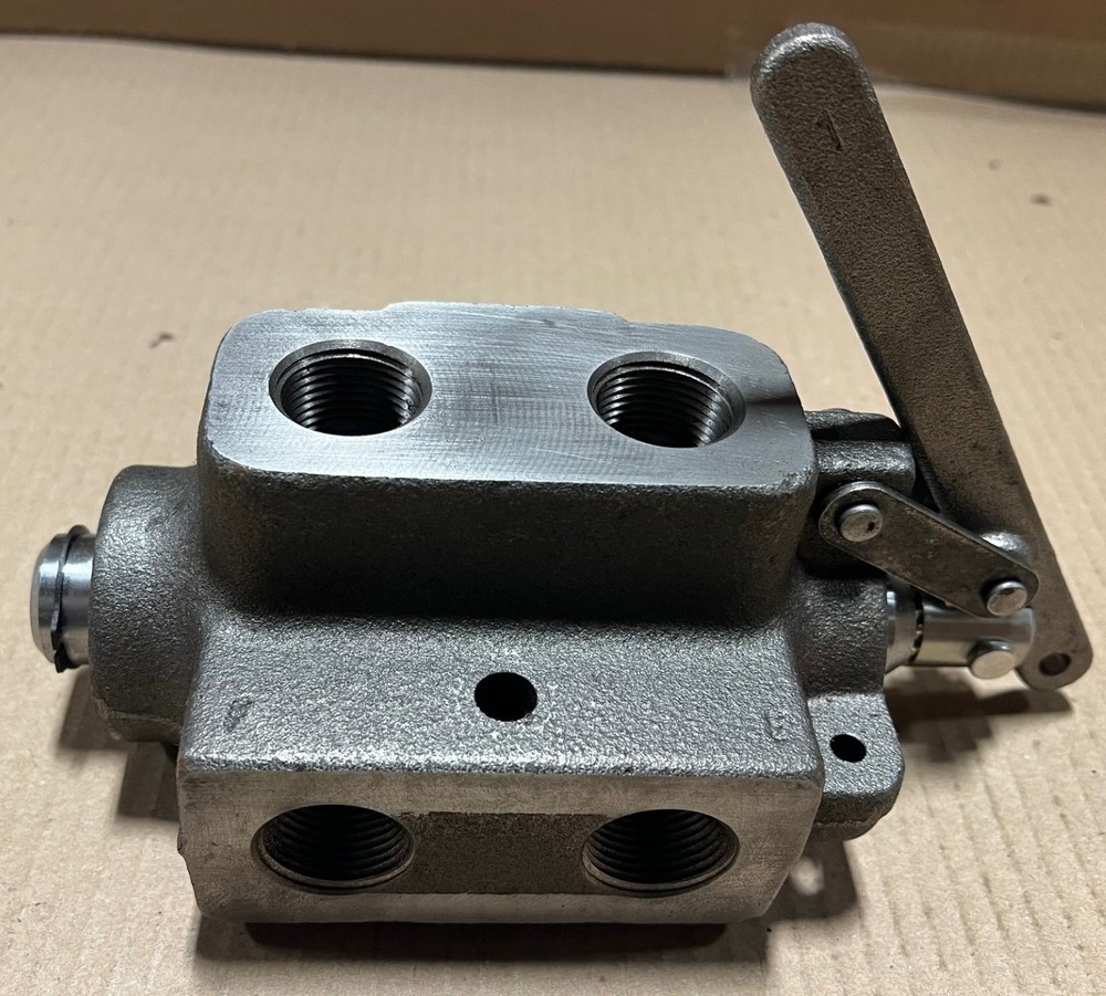 PARKER GRESEN DS-75 HYDRAULIC SELECTOR VALVE, 3/4" FNPT, 2 POSITION, 38D926 NEW!