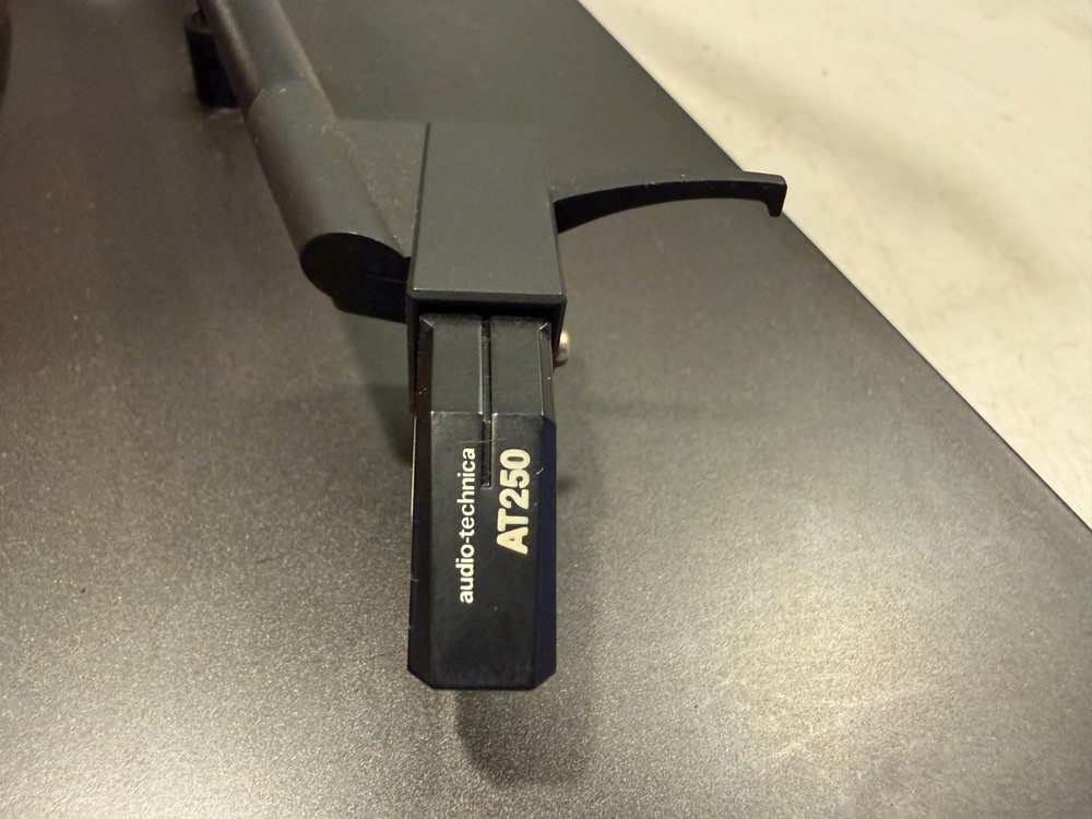 Technics SL-BD22 (k) Semi-Automatic Turntable