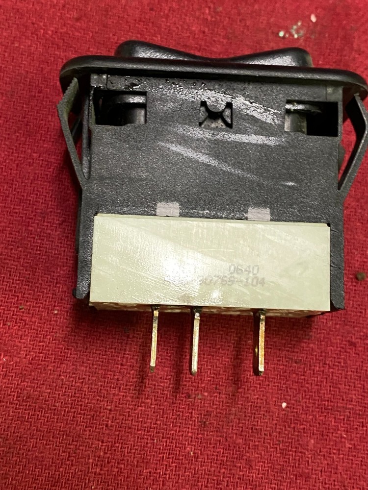 Freightliner ROCKER SWITCH ABS CHECK A06-30769-104