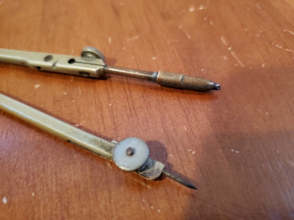 Vintage Compass Divider, no mfr. marks, about 6.25" long overall