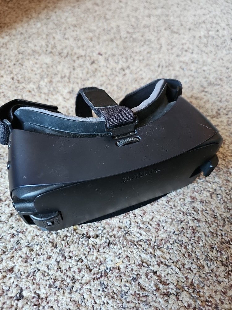 SAMSUNG Gear VR Oculus Headset