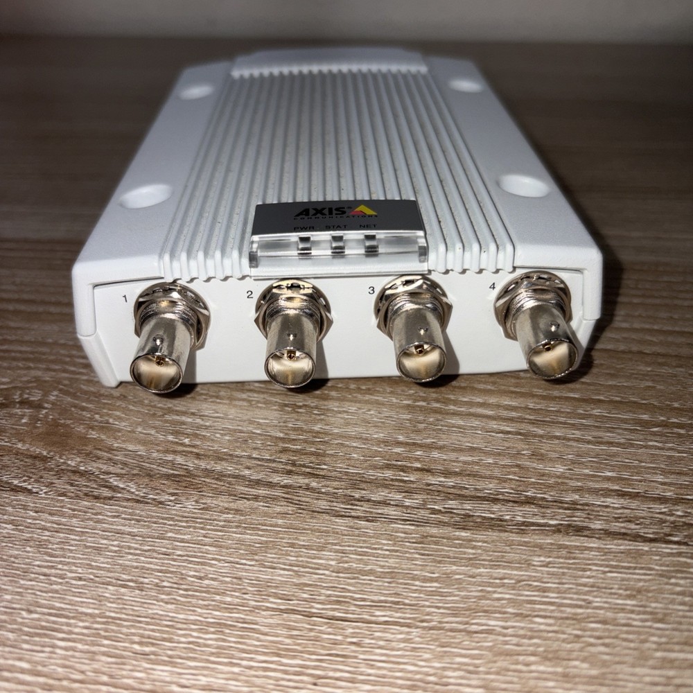 Axis Communications M7014 4 Port 0415-001-01b Vs
