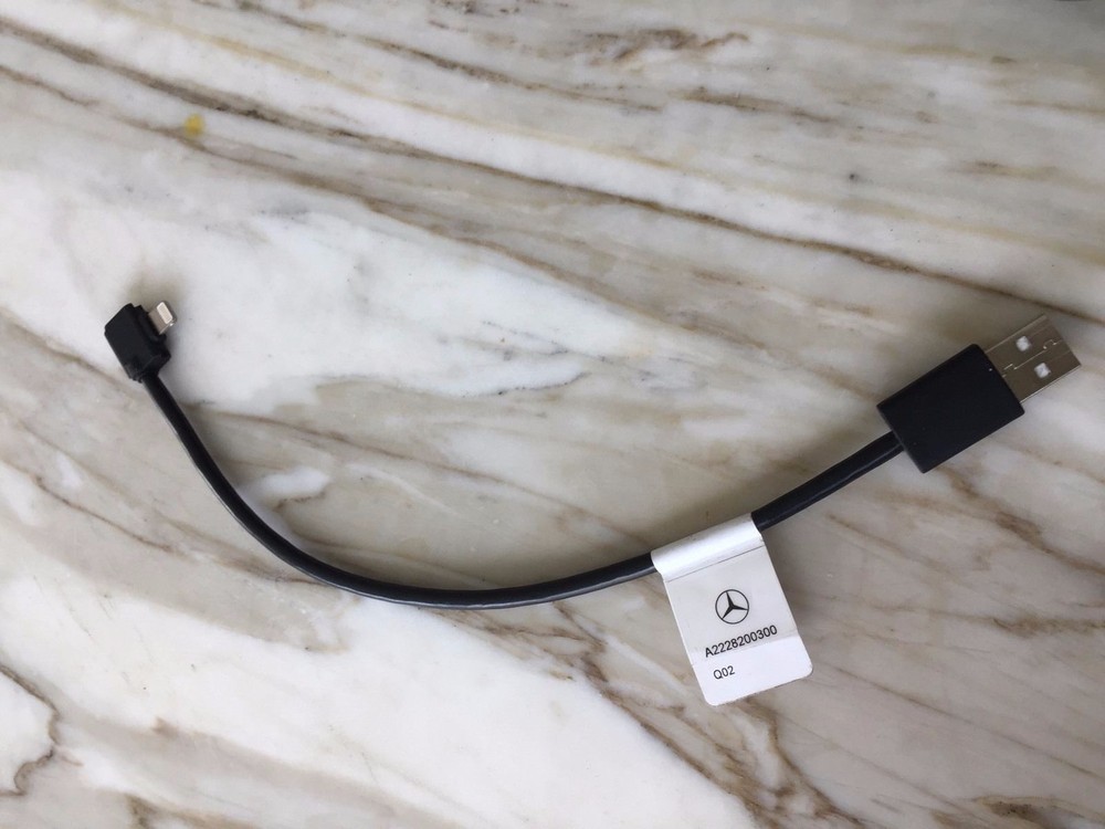 MERCEDES BENZ IPhone IPad MEDIA INTERFACE Lightning Connecting Charging Cable #1
