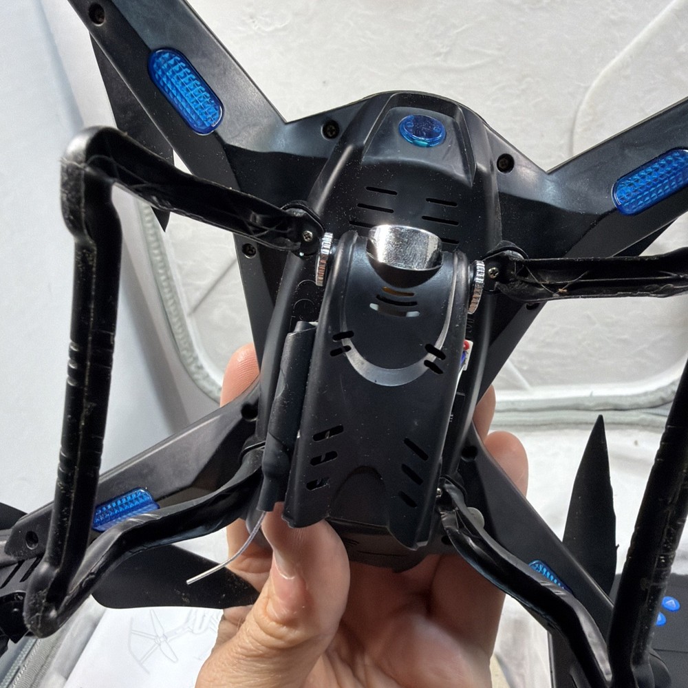 SNAPTAIN S5C Black Blue Quadcopter Drone with Controller & Case, Tested & Works