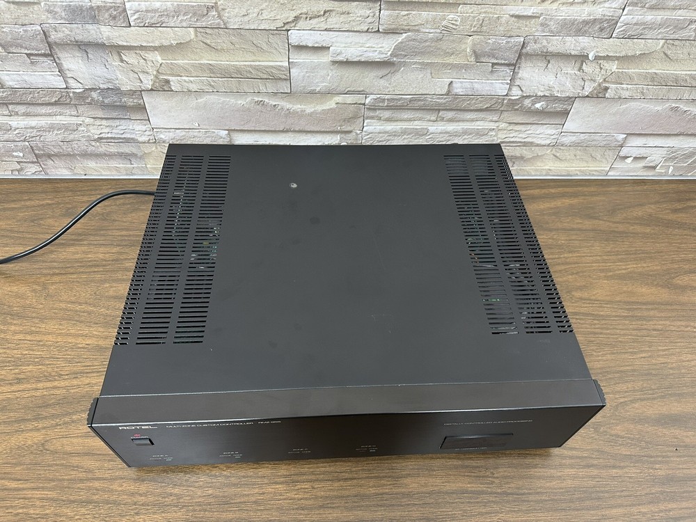 Rotel RMZ-955 Multi-Zone Custom Controller / Multi Room Amplifier Great Cond