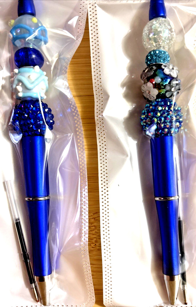 2 HAND MADE BEAD PENS & BEAD KEY CHAIN - & INK REFILL- blue