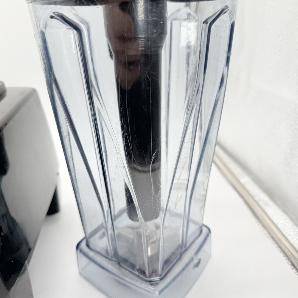 Vitamix Blender 5200 Variable Speed Blender Model VM0103 -64oz Pitcher Tested
