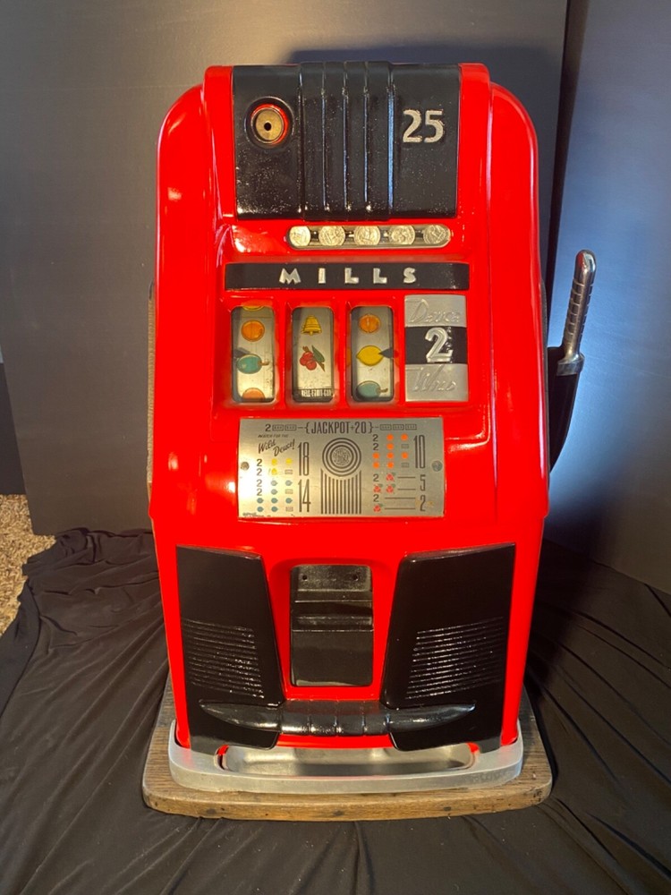 vintage 25 cent mills high top slot machine