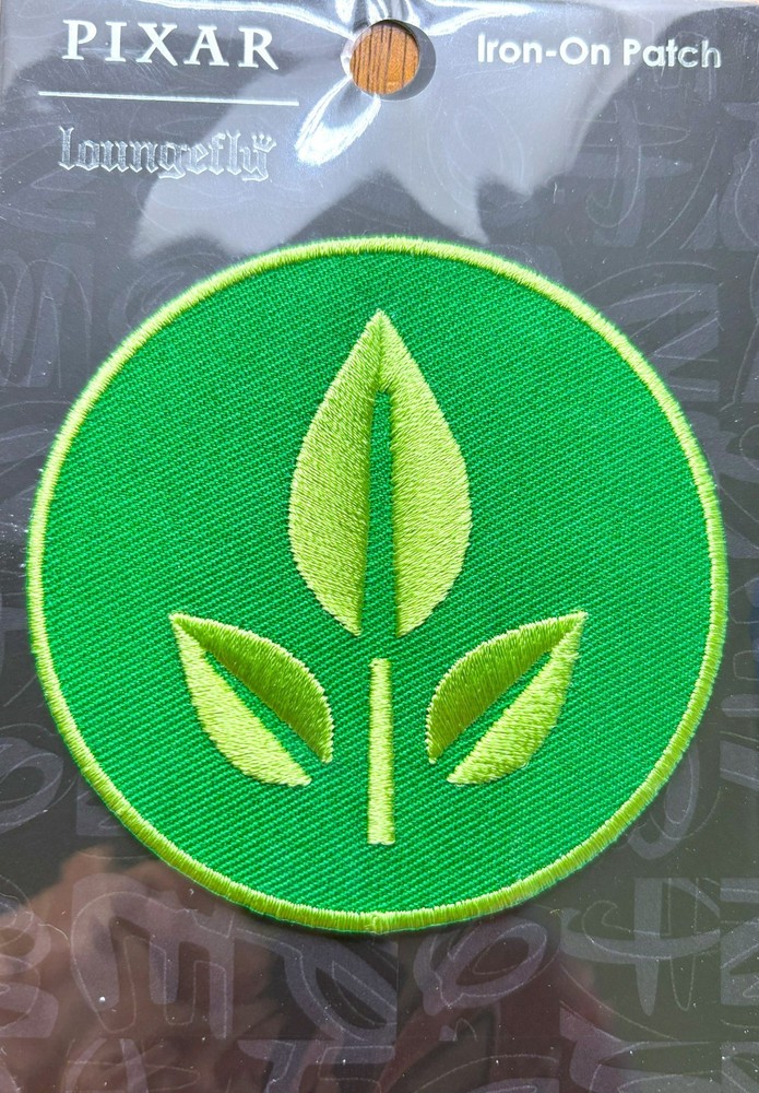 WALL-E "EARTH DAY" - New DISNEY / PIXAR Loungefly Iron On Patch