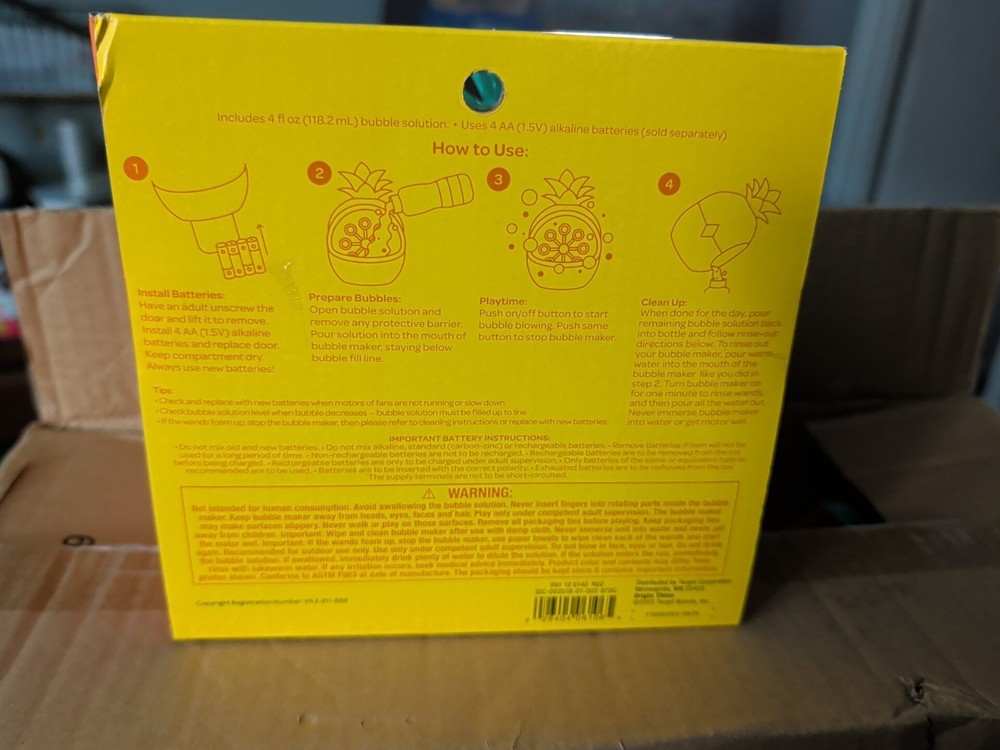 Bubble Maker - Sun Squad™ Pineapple - Battery Bubble Blower - New in Box