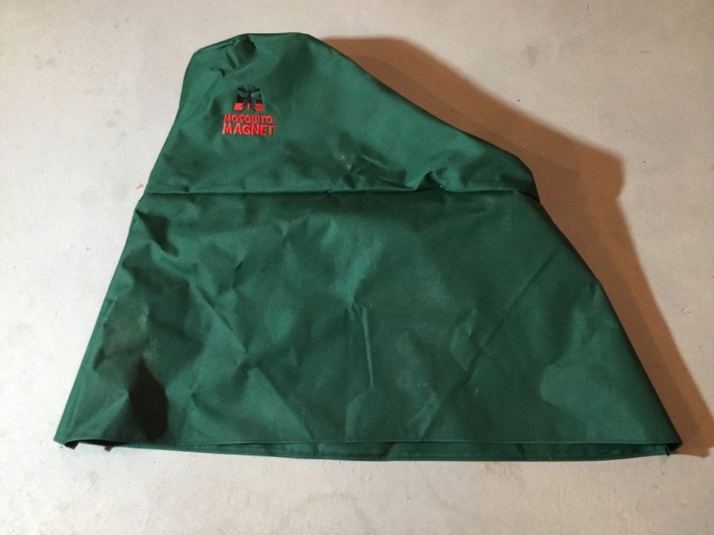 MOSQUITO MAGNET DEFENDER COVER.