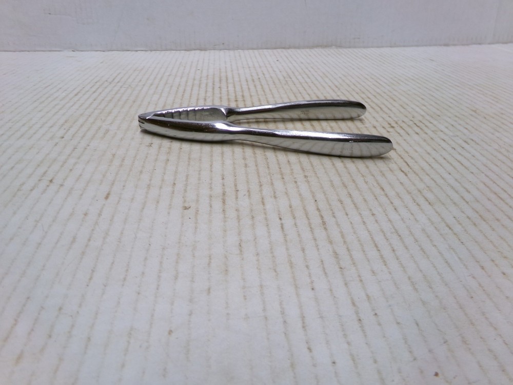 Kalmar Italy Nut Cracker 6 1/2"