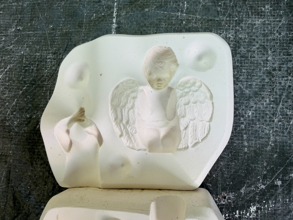 VINTAGE SCIOTO CERAMIC MOLD #S-1875 CHERUB PRAYING