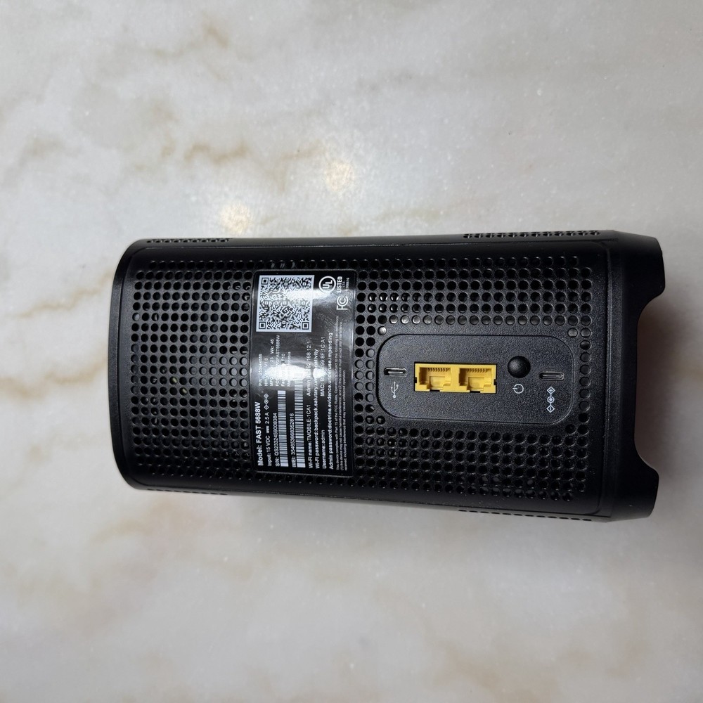 T-Mobile L 5G Internet Hotspot Modem with and USB Cable Open Box