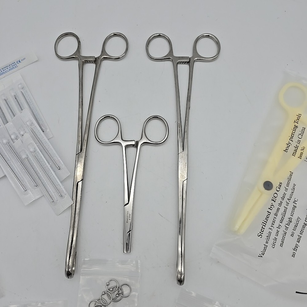 Lot for BODY PIERCING Forceps Kit Open box