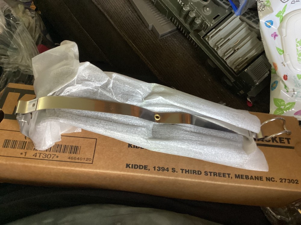 Kidde Durable Steel Fire Extinguisher Bracket 46640120