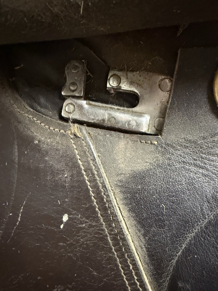 Silver Fox 17" English Saddle