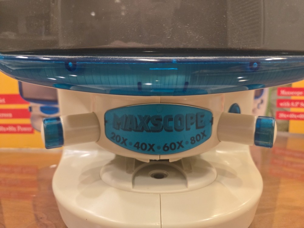 Microscope by EDU SCIENCE - MAXSCOPE - 20x - 80x Accessories Missing