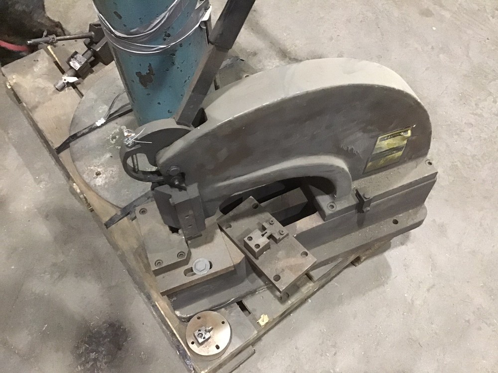 Di Acro 2 Punch With Tools Strippit